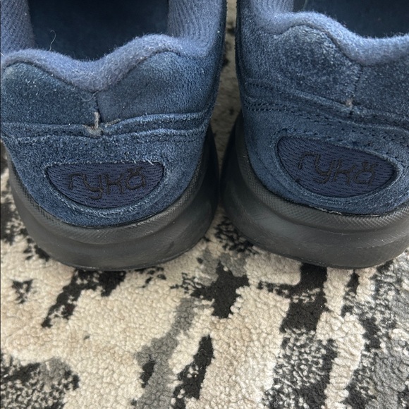 Ryka Women's walking shoes size 7, Navy blue Suede upper laces Shoes - Picture 5 of 6